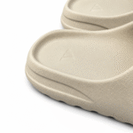 Yeezy Ys 01 beige slides – view 2