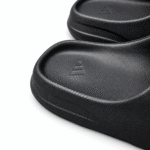 Yeezy Ys 01 black slides